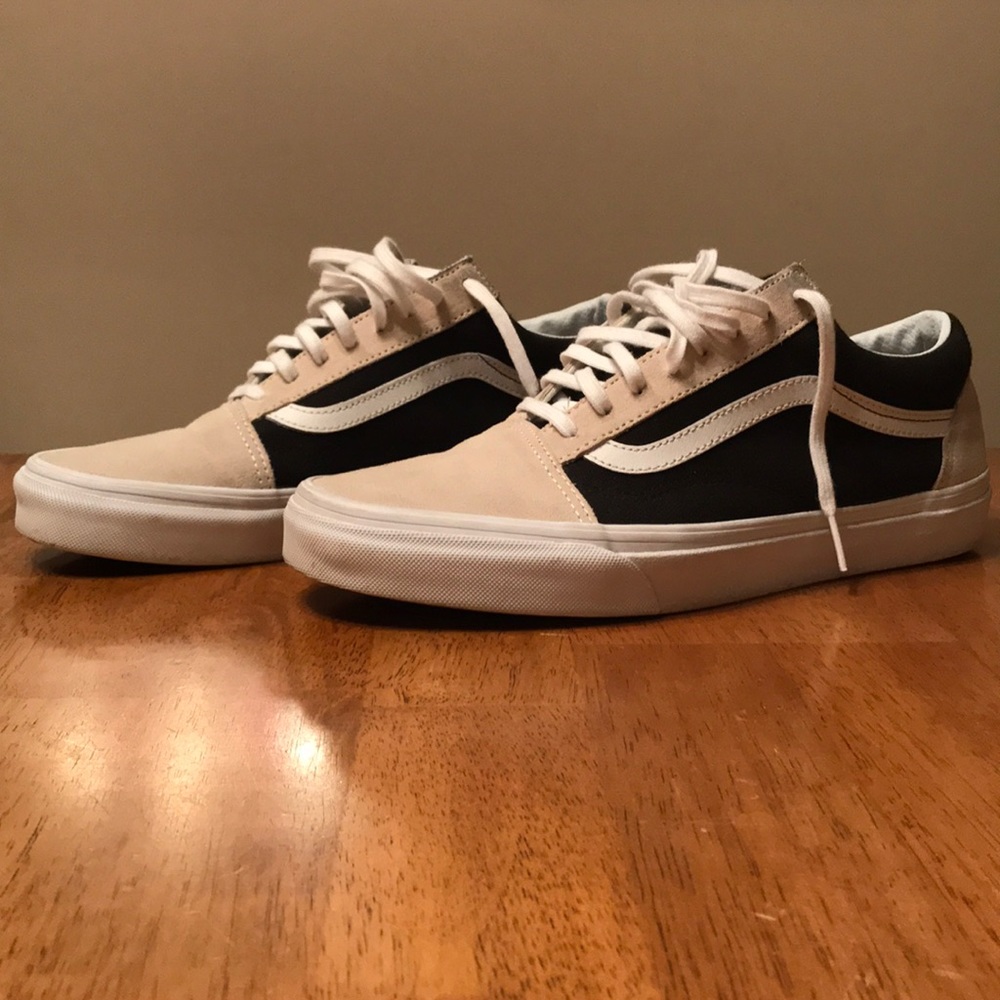 Vans Old Skool Shoes, Size 9.5. Like New